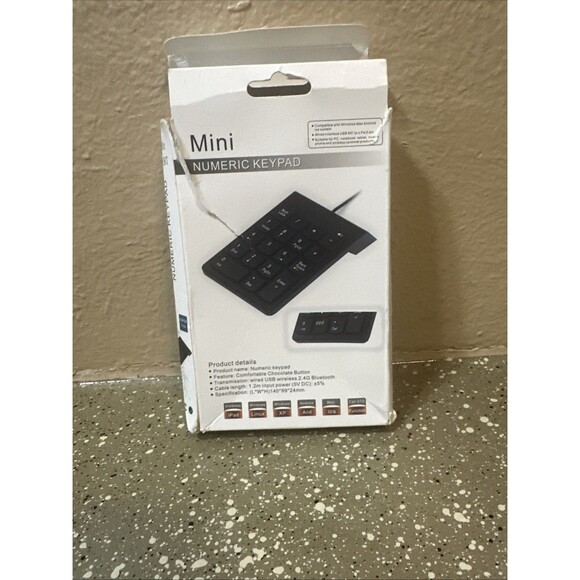 Mini - Wireless 2.4‎ GHz Ultra Slim Ergonomic Numeric Keypad - Picture 2 of 4